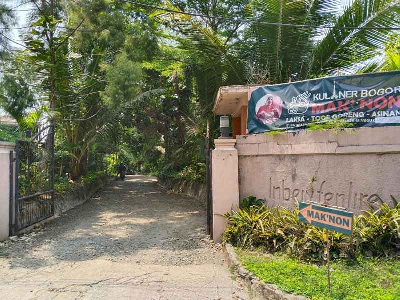 The Garden Family Guest House powered by Cocotel, Bogor, Indonesia