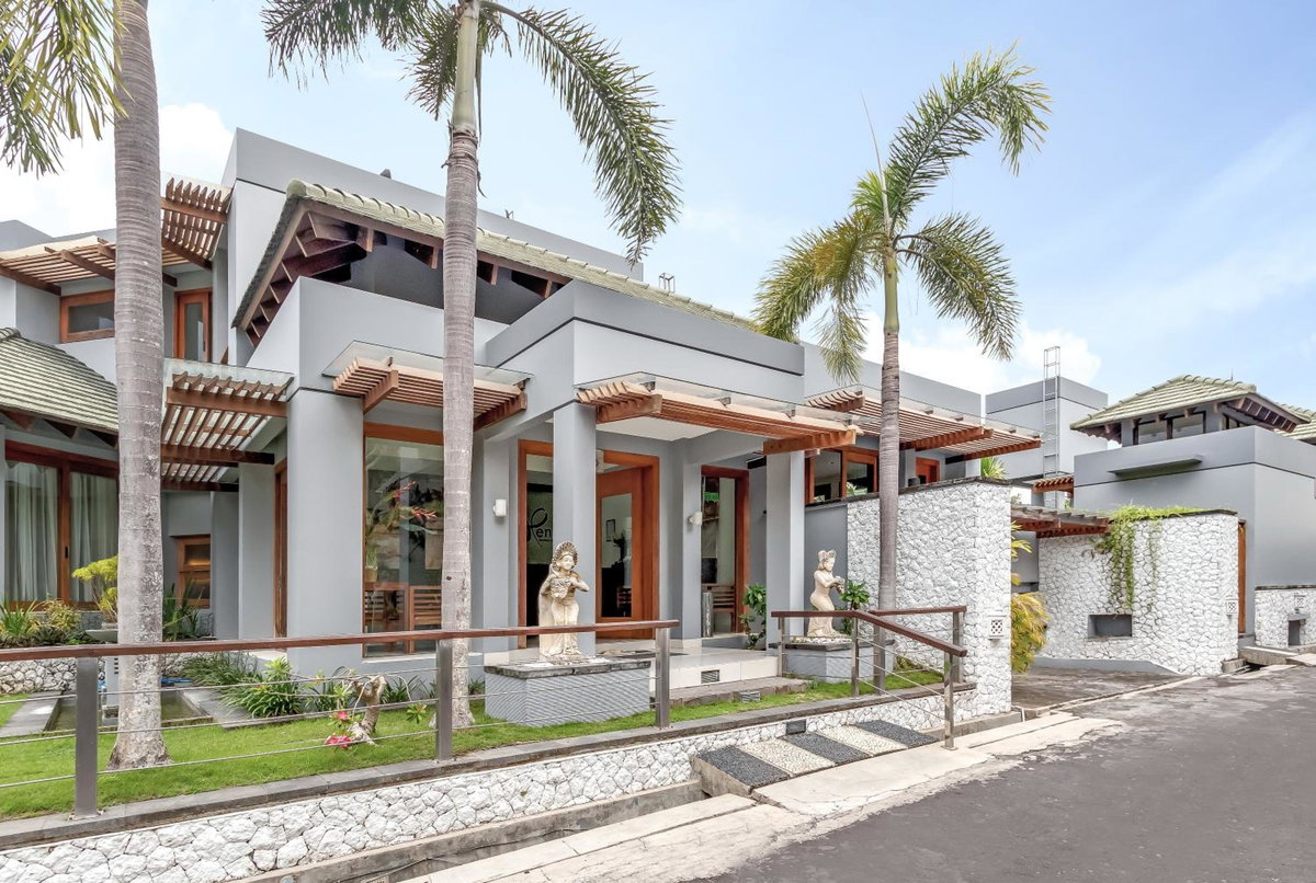 Hening Jimbaran, Indonesia