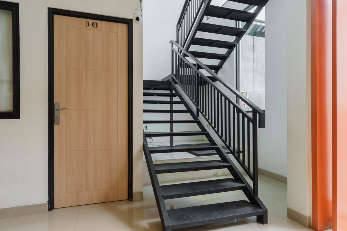 Hotel · RedDoorz near Seasons City Mall 3, Jakarta