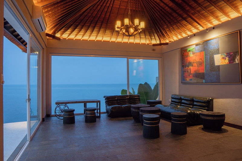 Seaside Oceana Suites by Mahaprana, Kubutambahan, Indonesia
