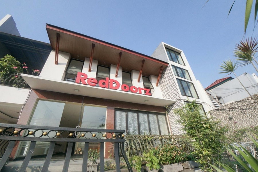 RedDoorz Plus near Green Pramuka Square Mall, Jakarta, Indonesia