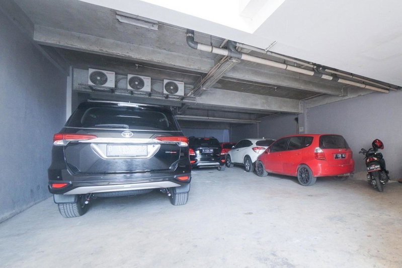 RedDoorz Plus near Green Pramuka Square Mall, Jakarta, Indonesia