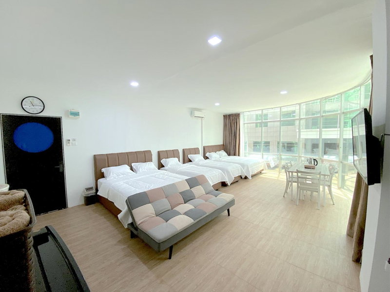 CN Homestay B2 Floor 2 at Nagoya Hill Mall, Nagoya, Indonesia