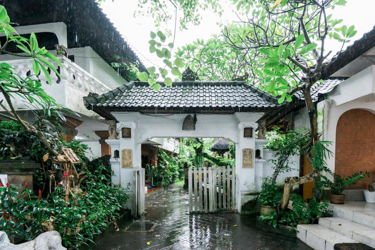 Urbanview Hotel Ananda Beach Sanur, Indonesia