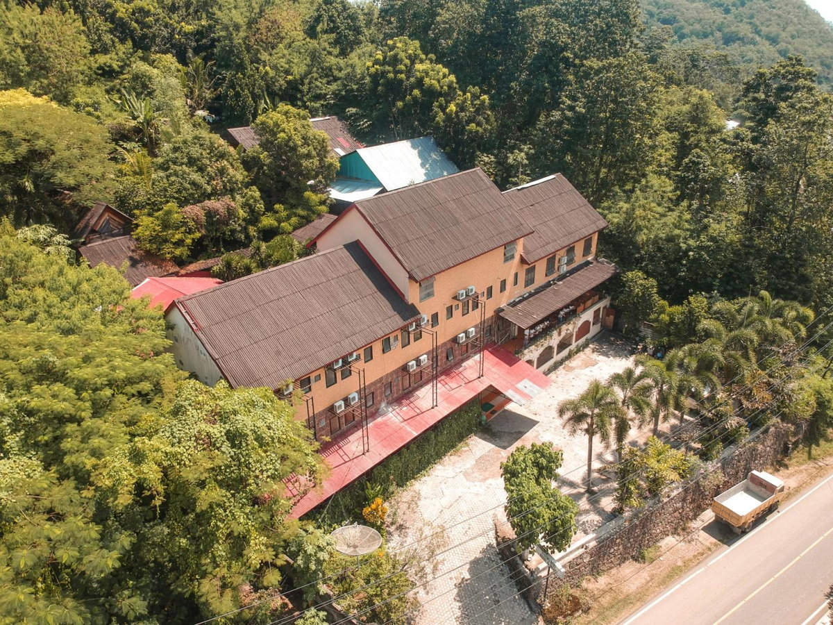 Hotel · Centro Bajo Hotel & Resto, Labuan Bajo