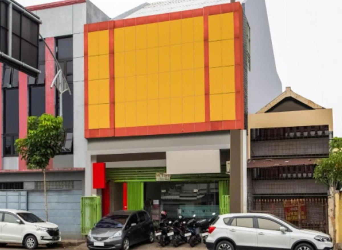 Hotel · RedDoorz near BG Junction Surabaya, Surabaya