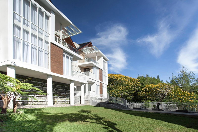 Azcarya Villa, Batu, Indonesia