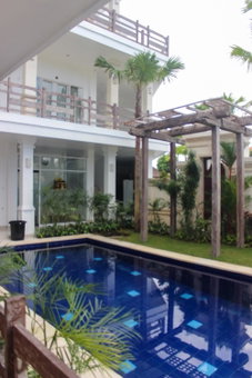 Lilis Ikvala Radha, Canggu, Indonesia
