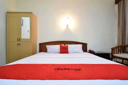 RedDoorz Plus @ Laweyan, Solo, Indonesia