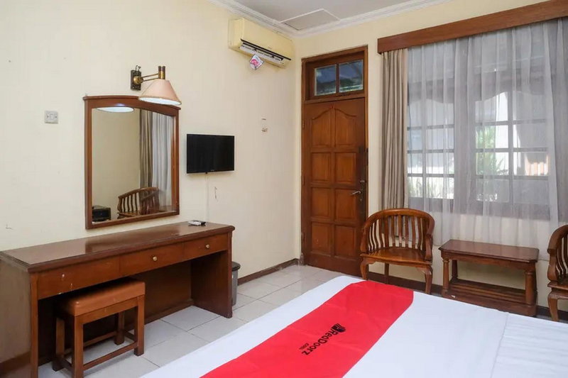 RedDoorz Plus @ Laweyan, Solo, Indonesia