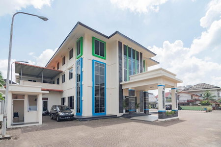 Urbanview Hotel Syariah Dapen Pontianak by RedDoorz, Siantan, Indonesia