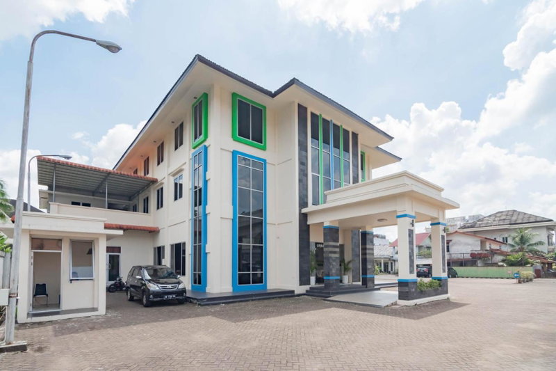 Urbanview Hotel Syariah Dapen Pontianak by RedDoorz, Siantan, Indonesia