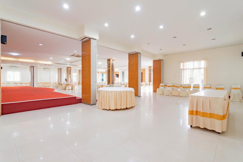 Urbanview Hotel Syariah Dapen Pontianak by RedDoorz, Siantan, Indonesia