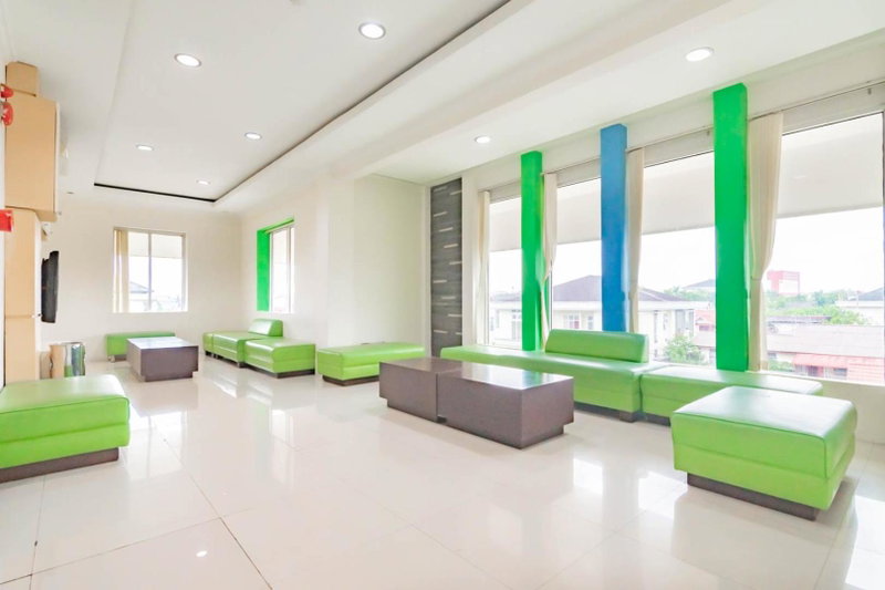 Urbanview Hotel Syariah Dapen Pontianak by RedDoorz, Siantan, Indonesia