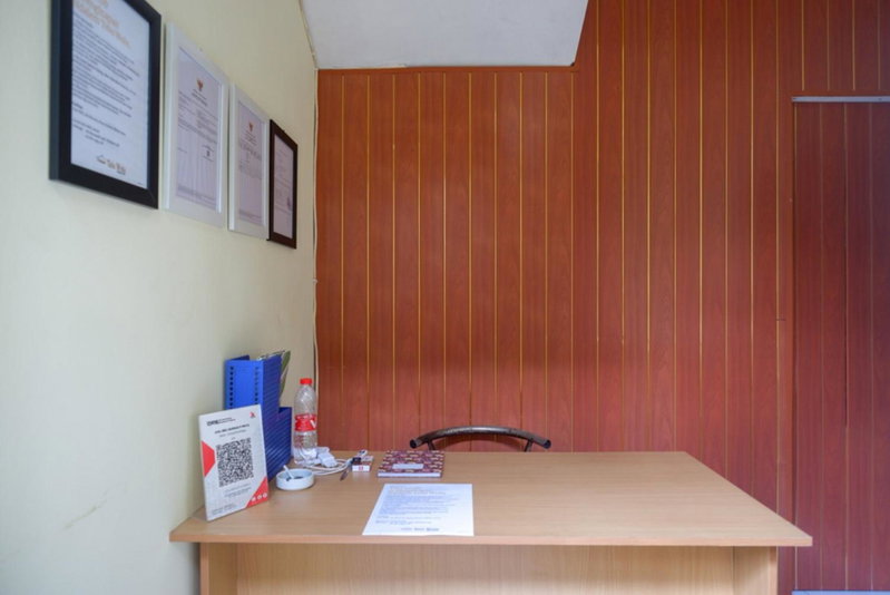Urbanview Hotel Telu Wolu Monjali by RedDoorz, Yogyakarta, Indonesia