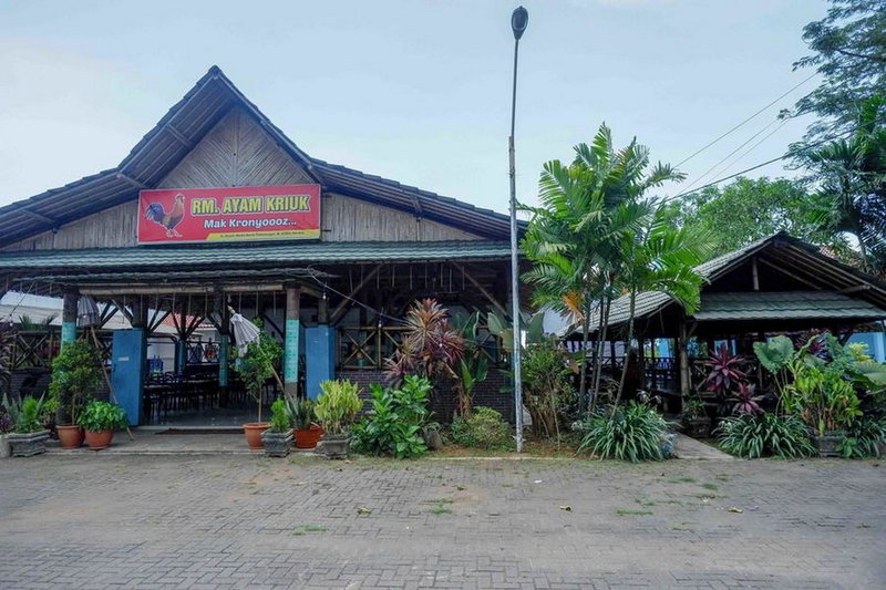 RedDoorz Syariah near Stasiun Pekalongan 3, Pekalongan, Indonesia