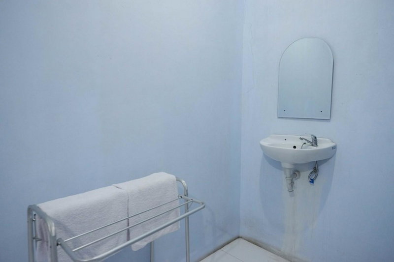 RedDoorz Syariah near Stasiun Pekalongan 3, Pekalongan, Indonesia