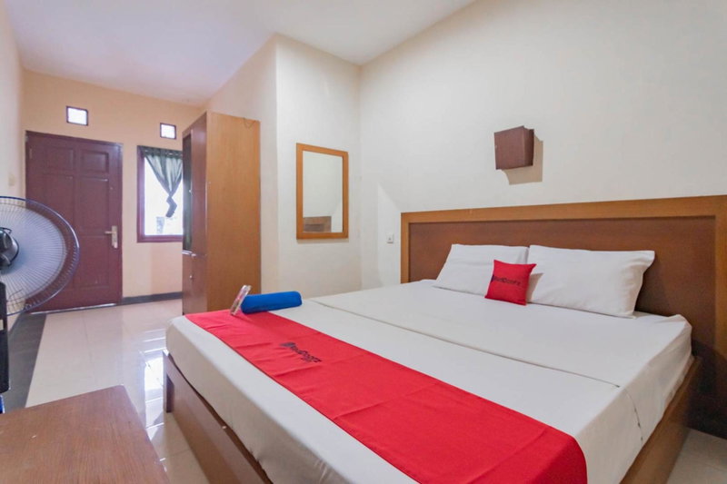 RedDoorz Plus At Hotel Sofia Pangandaran, Pangandaran, Indonesia