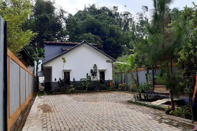 Villa Dhanty, Bogor, Indonesia
