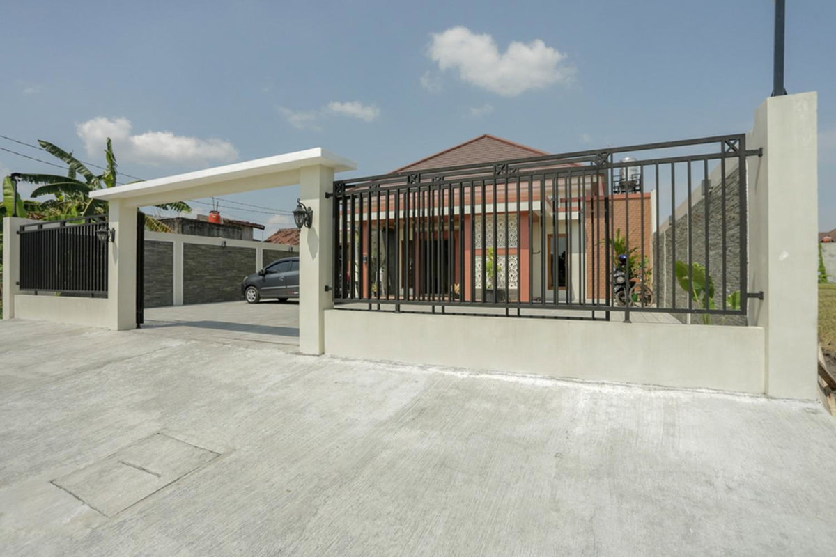 IDR Green Guest House Syariah Mitra RedDoorz, Indonesia