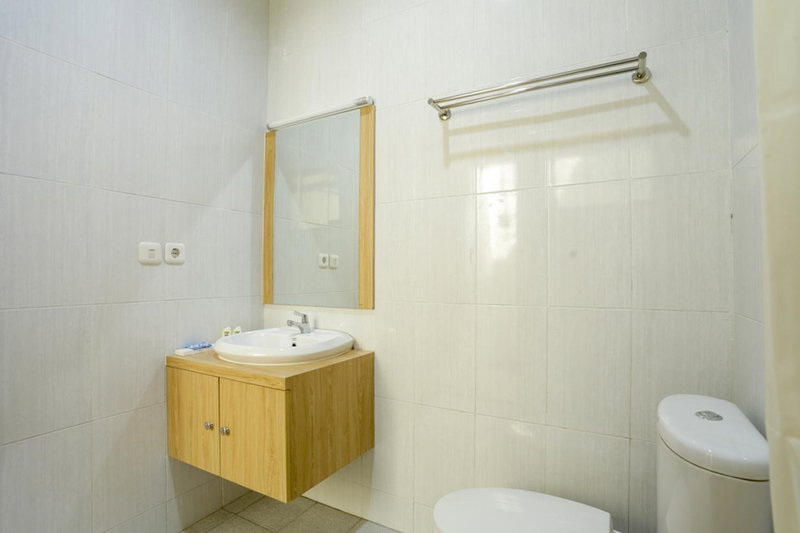 IDR Green Guest House Syariah Mitra RedDoorz, Solo, Indonesia