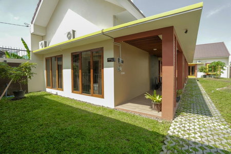 IDR Green Guest House Syariah Mitra RedDoorz, Solo, Indonesia