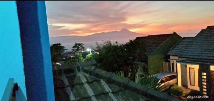 Villa Batu Safir, Batu, Indonesia
