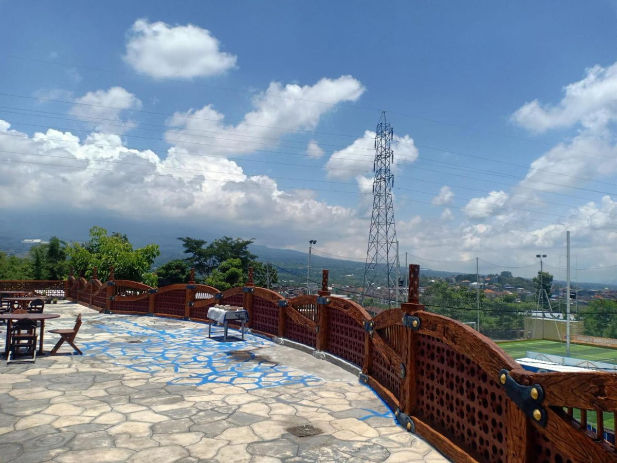 Azana BeSt Hotel Batu, Indonesia