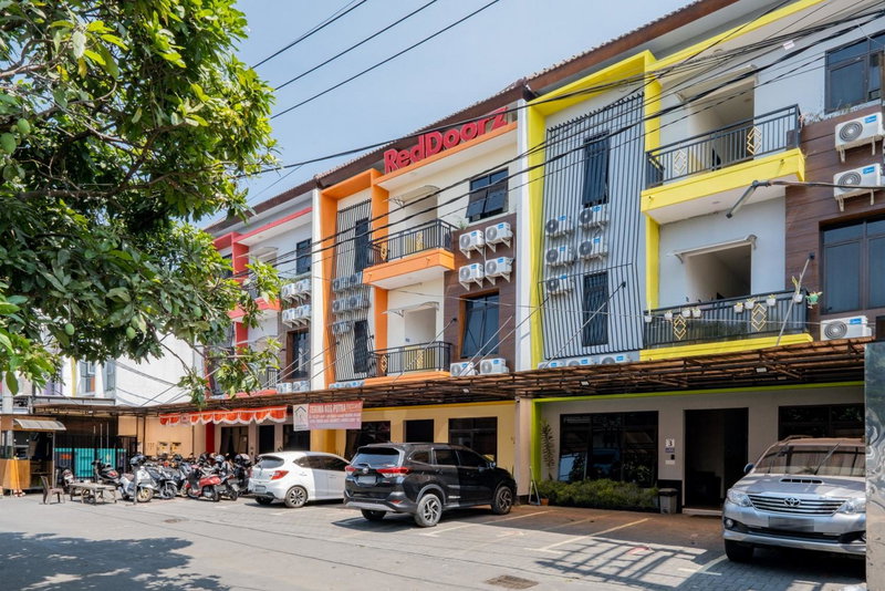 RedDoorz near Taman Krida Budaya Malang, Malang, Indonesia