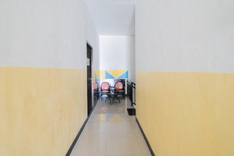 RedDoorz near Taman Krida Budaya Malang, Malang, Indonesia