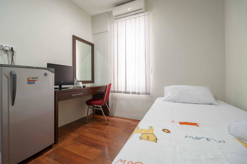 Avalon Karawaci Mitra RedDoorz, Tangerang, Indonesia