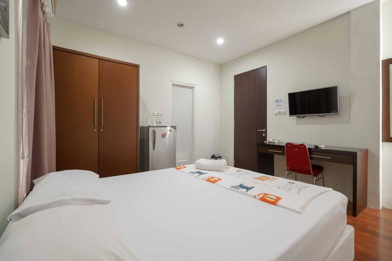 Avalon Karawaci Mitra RedDoorz, Tangerang, Indonesia