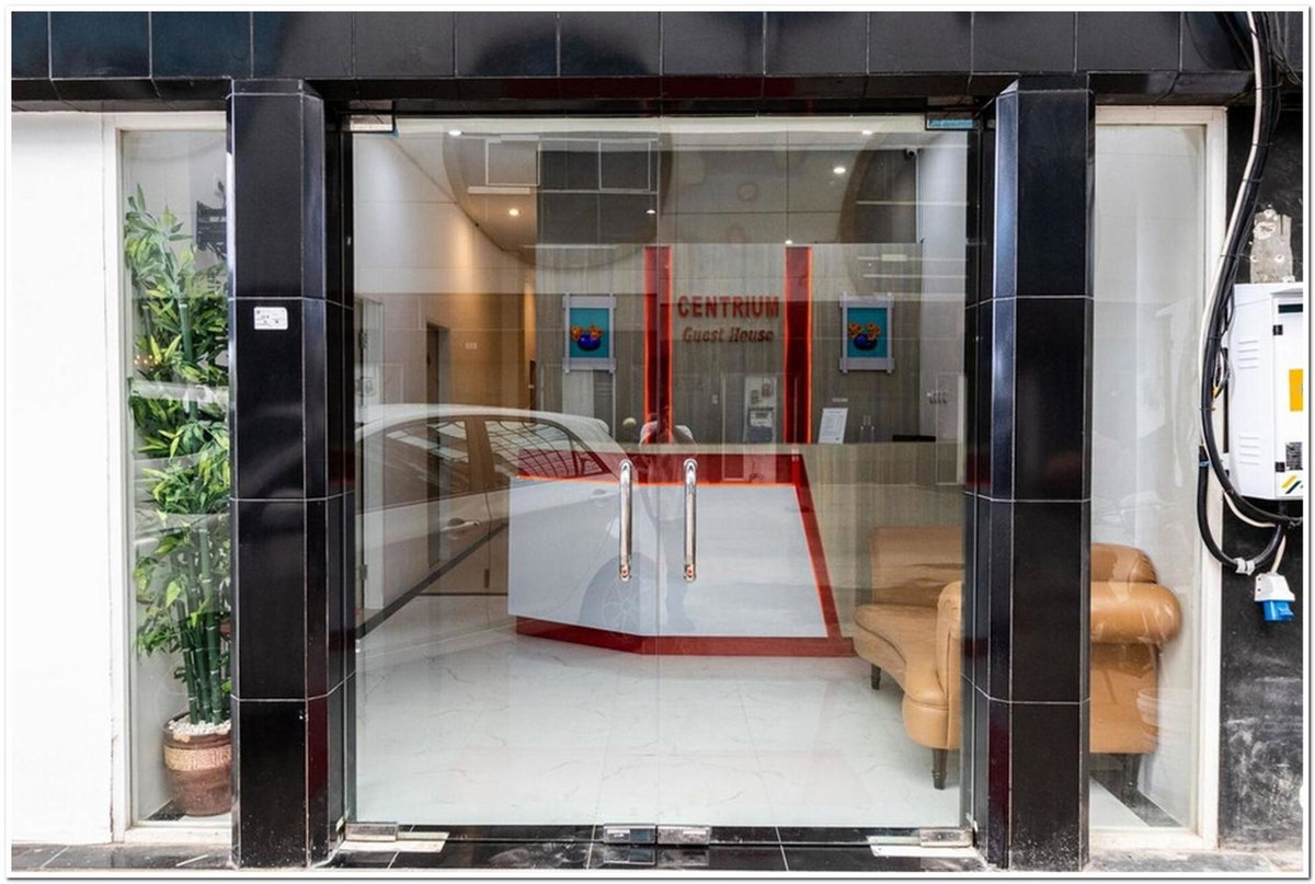 RedDoorz Plus @ Centrium Katamso Medan, Indonesia