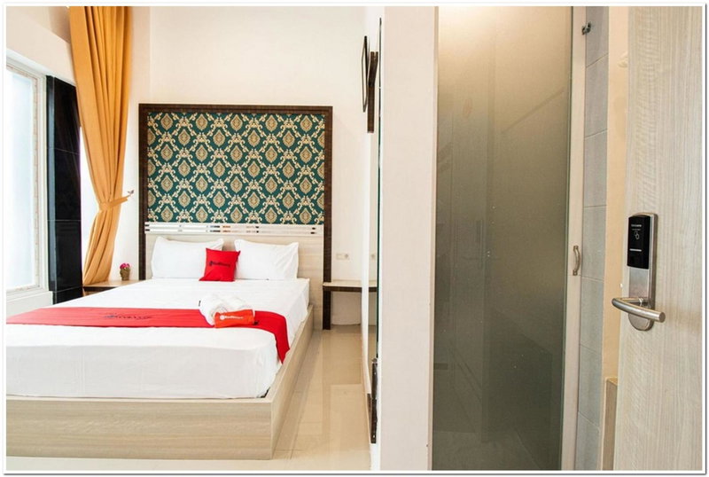RedDoorz Plus @ Centrium Katamso Medan, Medan, Indonesia