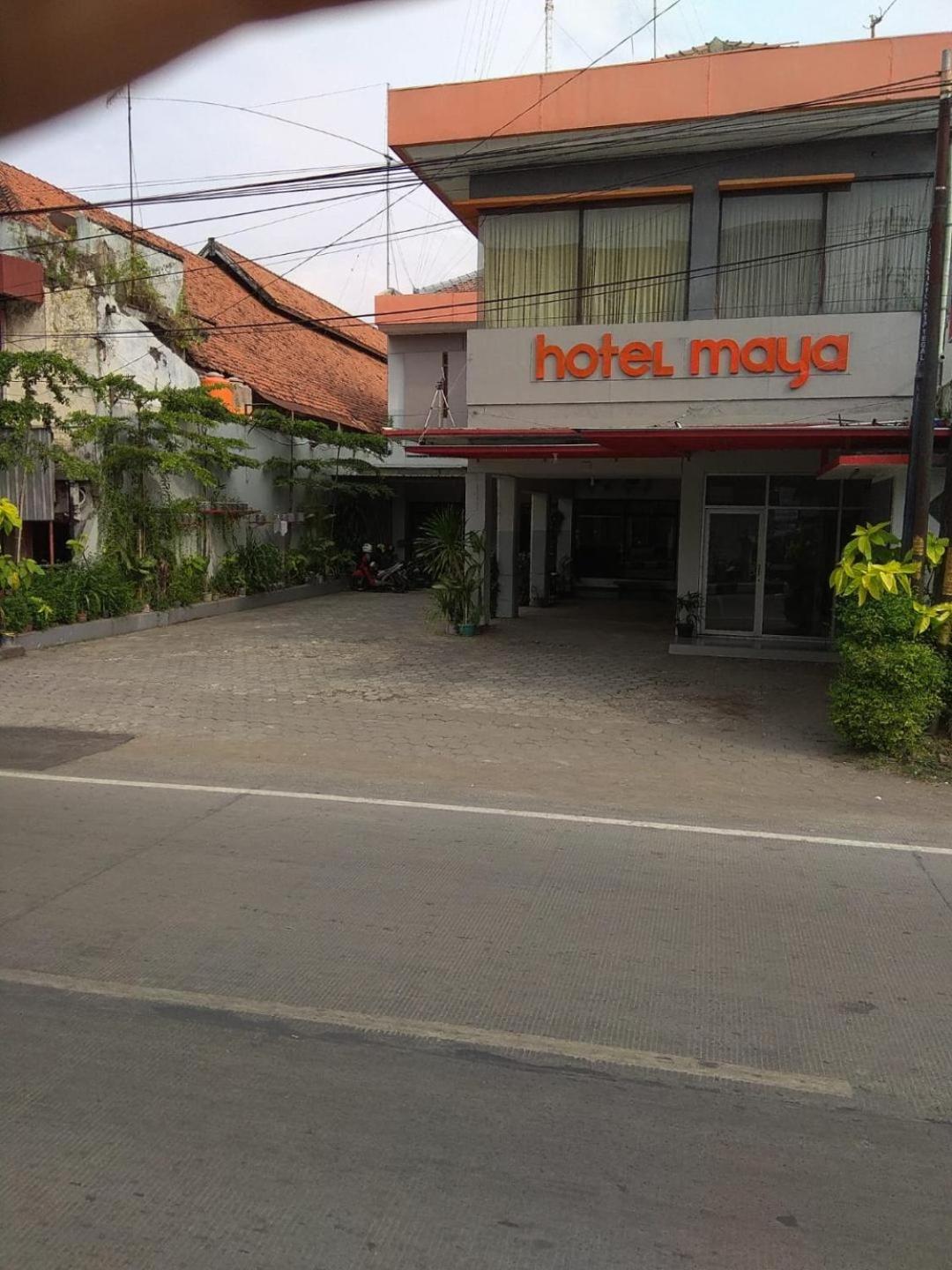 Hotel Maya, Indonesia
