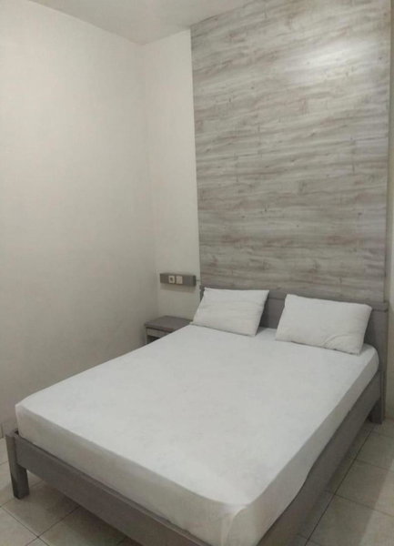Hotel Maya, Tegal, Indonesia