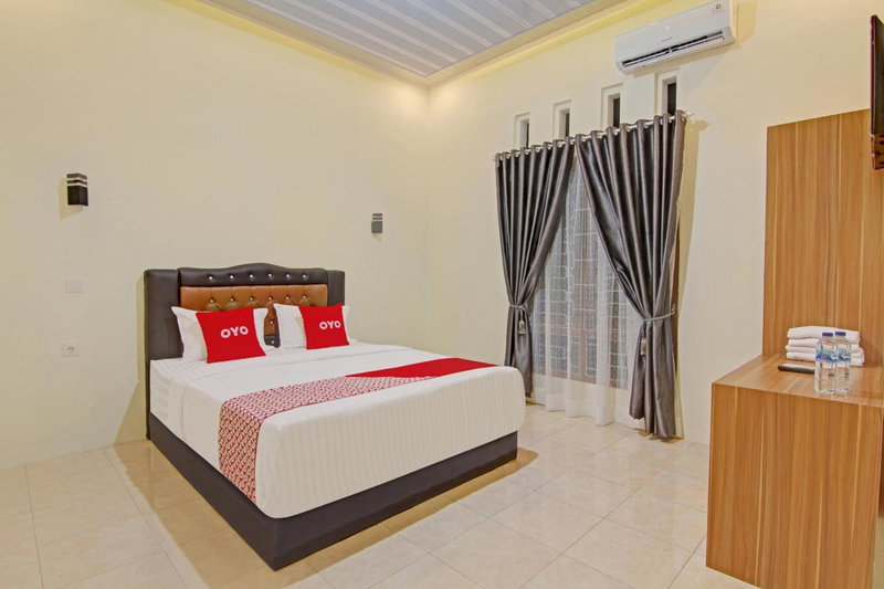 Capital O 90643 Suri Guest House Syariah, Padang, Indonesia