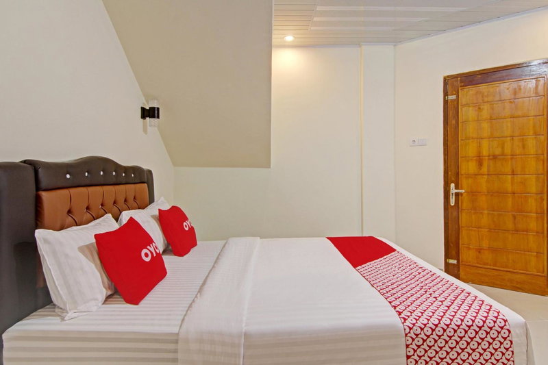 Capital O 90643 Suri Guest House Syariah, Padang, Indonesia