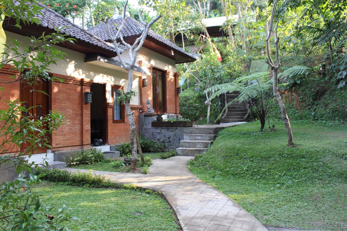 Arnata Guest House & Pasraman Yoga Lokanata, Indonesia