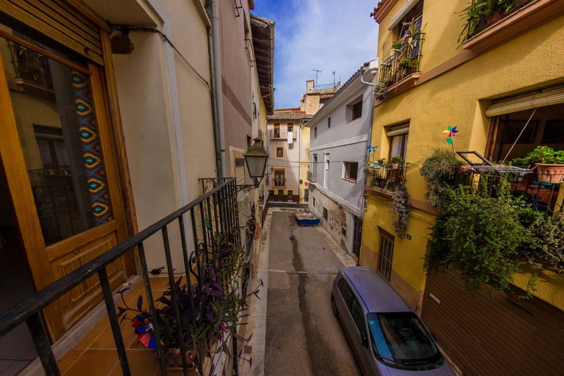 Casa Camino al Castillo, Xàtiva, Spain