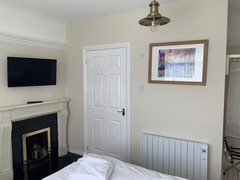 Holly Trees Guest Accommodation, Seahouses, United Kingdom