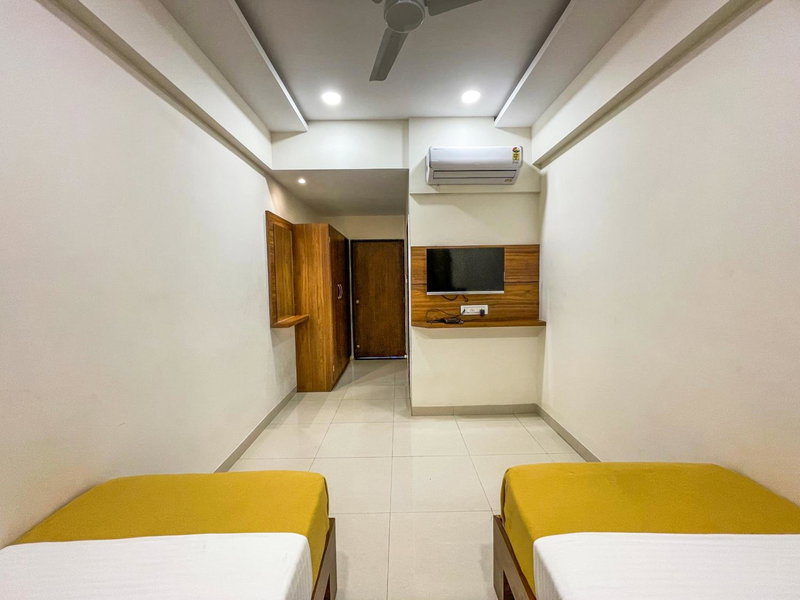 StayGuru Hari Om Residency, Bhuj, India