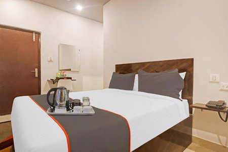 Super Townhouse RCC Pristine, Hyderabad, India