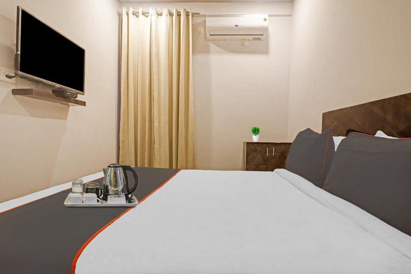 Super Townhouse RCC Pristine, Hyderabad, India