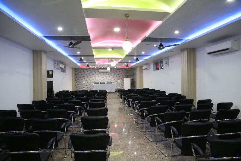 Hotel Dhanraj Palace, Bharatpur, India