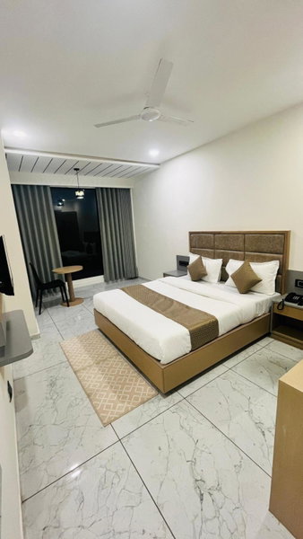Hotelmaple tree, Ahmedabad, India