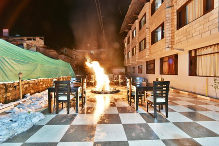 Kapoor Resort by DLS Hotels, Manāli, India