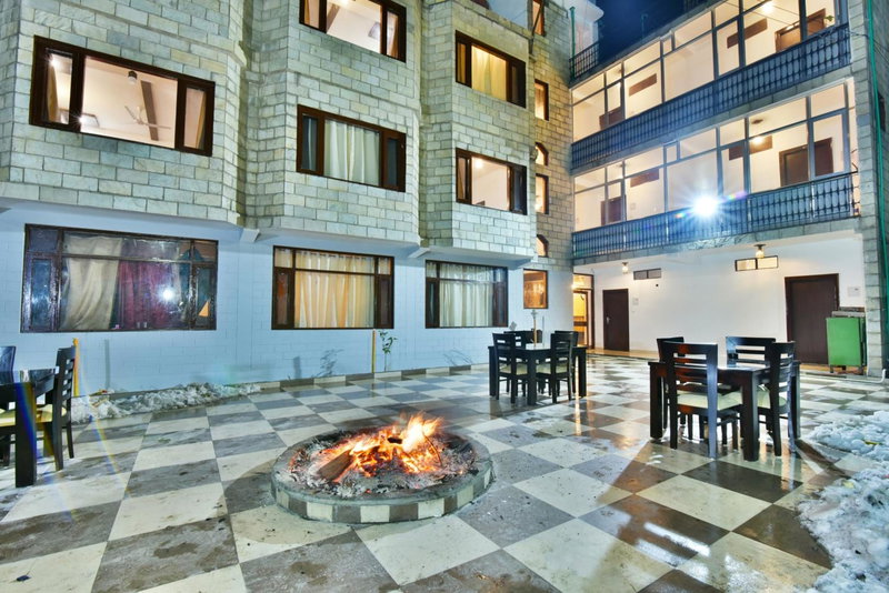 Kapoor Resort by DLS Hotels, Manāli, India