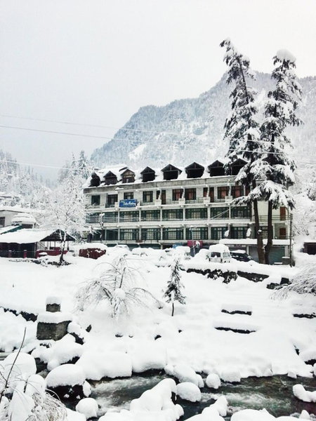 Hotel Satkar Residency - Riverside Old Manali, Manāli, India