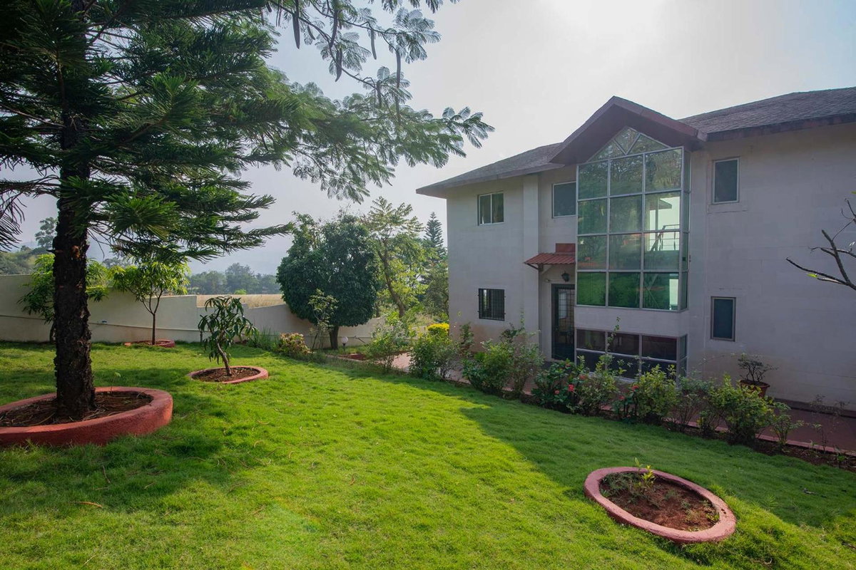 StayVista's Princess - A Villa with Infinity Pool & Breathtaking Views, India